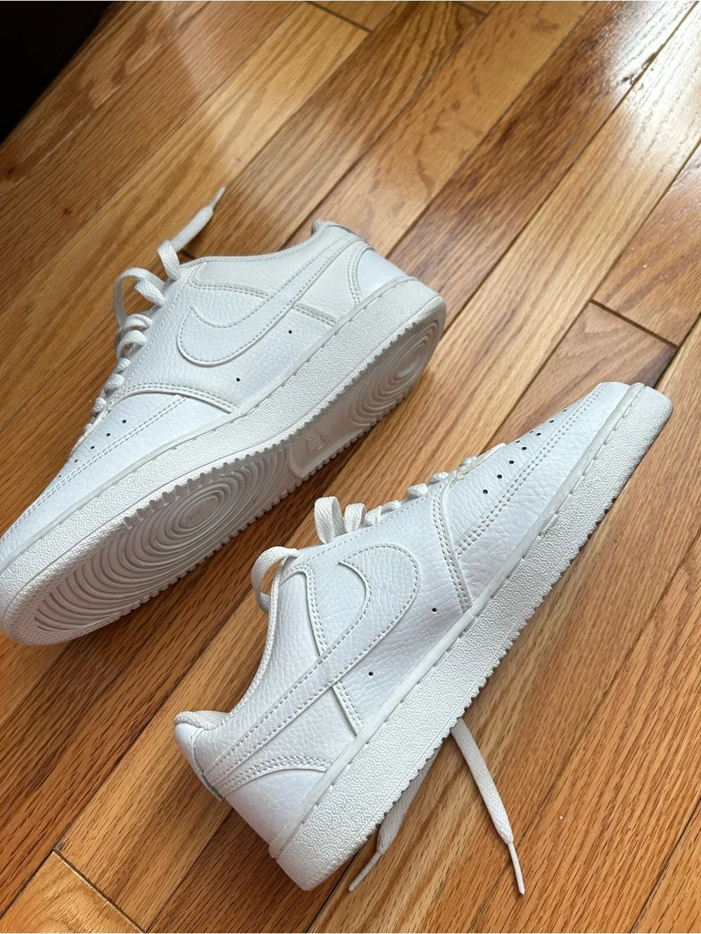 Nike women’s court